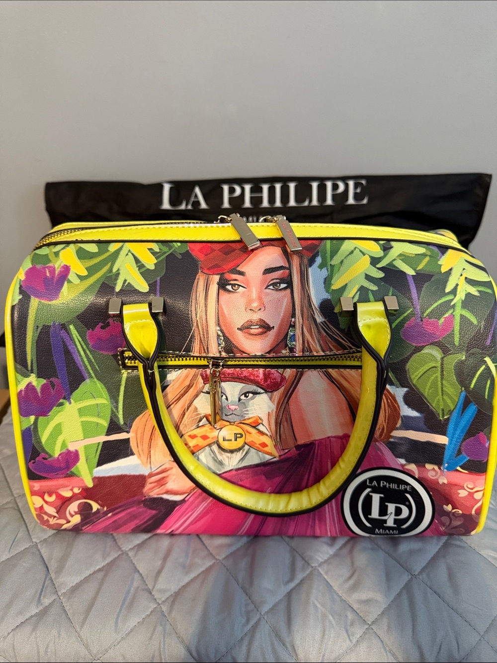 Yellow-Trim Graphic Satchel
